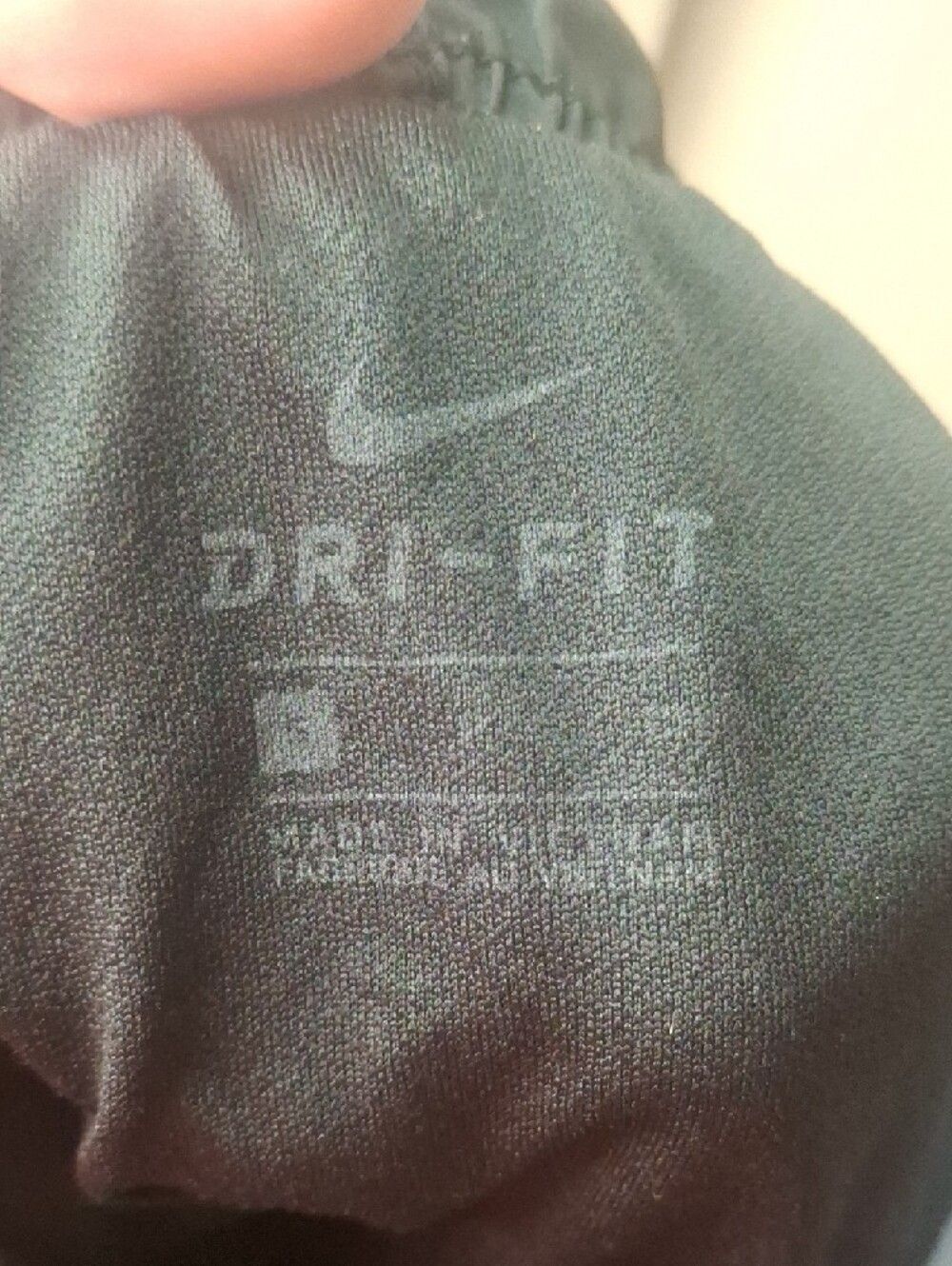 Nike Dr0Fit Women’s Black Athletic Shorts with White Trim size small - Picture 2 of 3